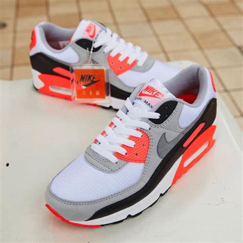 nike shoes latest air max